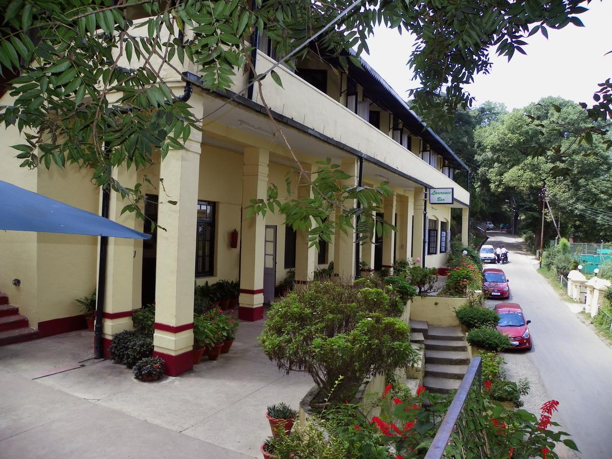 Alasia Hotel Kasauli Ngoại thất bức ảnh