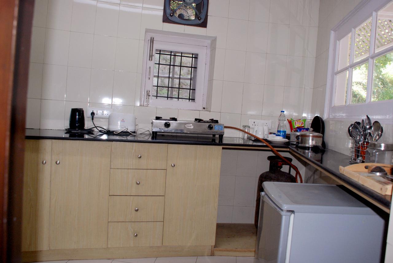 Alasia Hotel Kasauli Ngoại thất bức ảnh