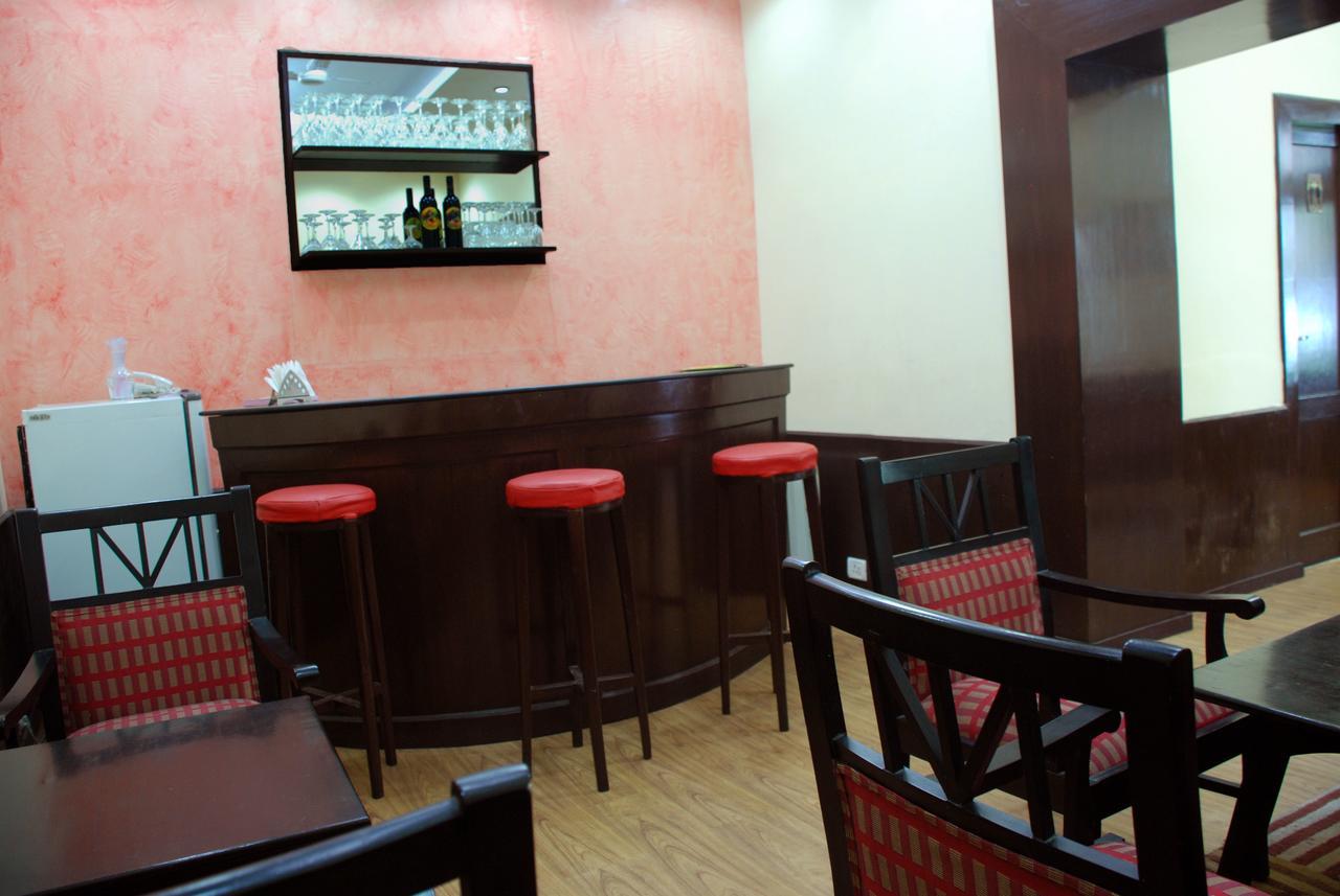 Alasia Hotel Kasauli Ngoại thất bức ảnh
